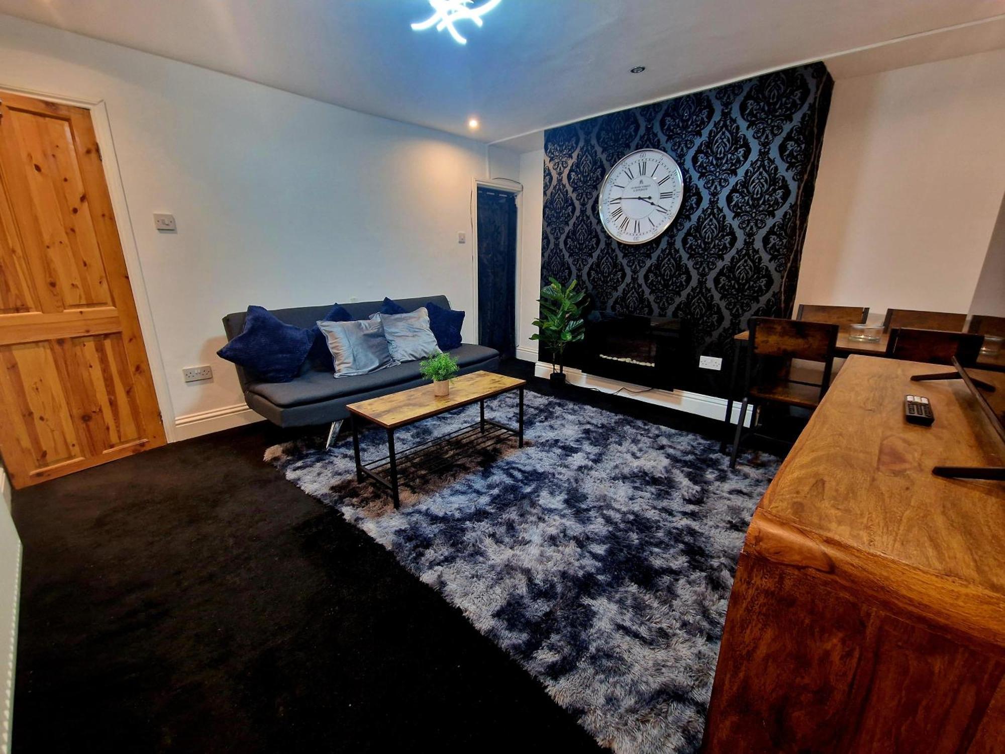 Private Courtyard Apartment In Bradford With Parking Shipley  Exterior photo